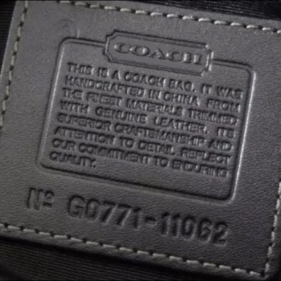 COACH Hamptons Signature Carryall #11062 Black - Picture 7 of 7